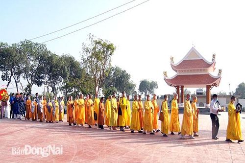 Huyện Xuân Lộc tổ chức Lễ cầu siêu – cung thỉnh anh linh các anh hùng liệt sĩ về Đền thờ liệt sĩ huyện