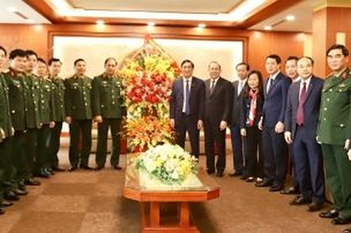 Đoàn cán bộ Quân đội thăm, chúc Tết Tỉnh ủy