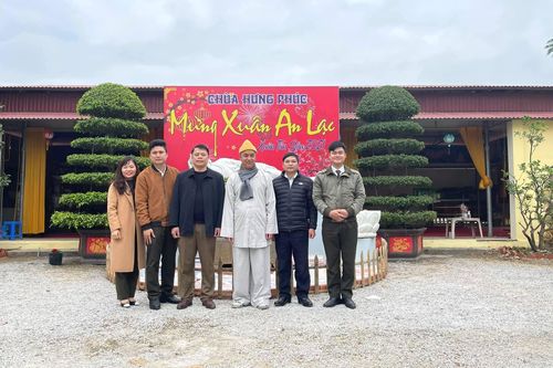 Công an tỉnh Thanh Hóa chúc tết các chùa