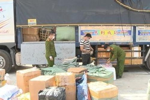 Chặn đứng xe tải chở gần 1 tấn nội tạng động vật không rõ nguồn gốc