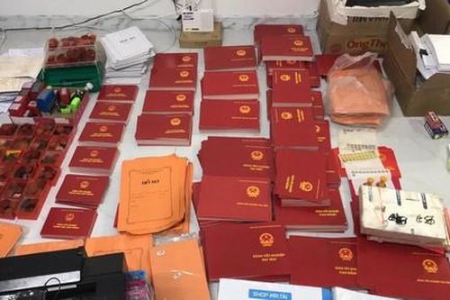 Phá băng nhóm làm giả bằng bác sĩ, cử nhân đại học sư phạm
