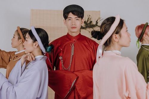 Quang Đăng: Do COVID, năm nay gia đình tôi sẽ chúc Tết nhau qua điện thoại
