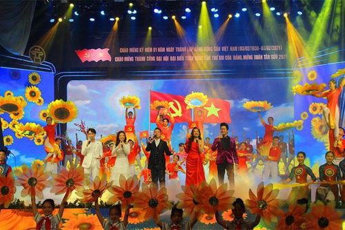 'Đảng cho ta mùa xuân': Không gian nghệ thuật đặc sắc tái hiện chặng đường vẻ vang của Đảng Cộng sản Việt Nam