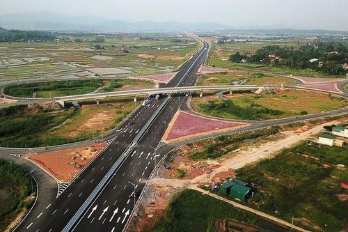 Chỉ huy trưởng thường xuyên vắng mặt tại dự án cao tốc Phan Thiết- Dầu Giây bị 'trảm'