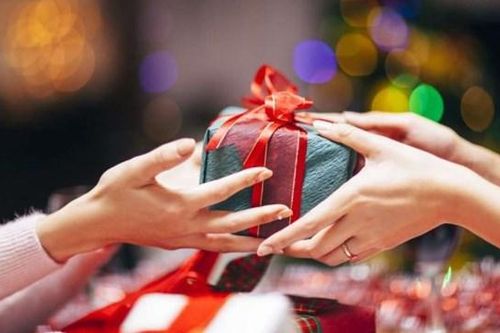Những điều cần lưu ý khi tặng quà ngày Tết