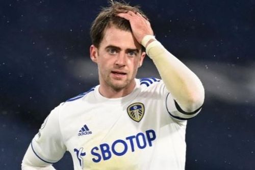 Everton chật vật hạ Leeds