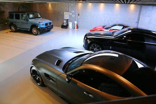 Mercedes-AMG G 63 màu độc xuất hiện trong garage của Cường Đô La