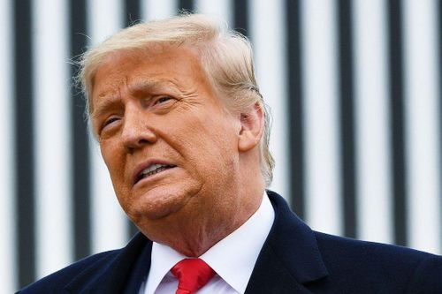 Luật sư của ông Trump viết sai tên nước Mỹ trong tài liệu biện hộ