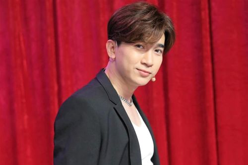 Chi Dân đứng đầu BXH Vpop sau 3 năm giảm phong độ