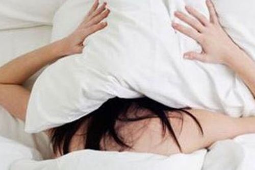 Cô gái bị cưỡng bức sau buổi hẹn hò