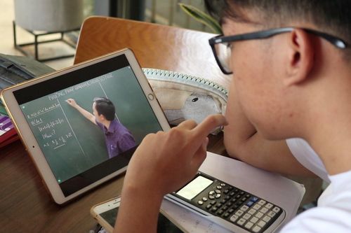 'Kích hoạt dạy trực tuyến trong toàn ngành giáo dục'