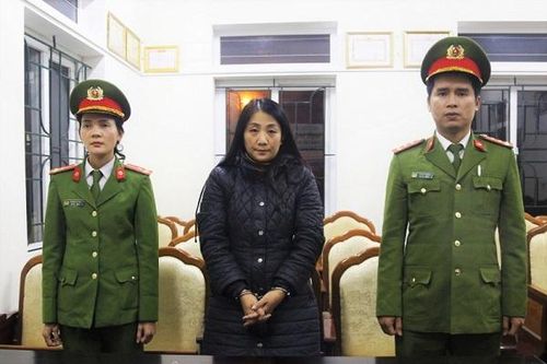 Bắt giam 'cô giáo' lừa đảo chiếm đoạt hàng tỷ đồng