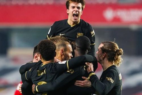 Granada 3-5 Barcelona: Griezmann, Alba cùng lập cú đúp, Barca vào bán kết cúp Nhà Vua