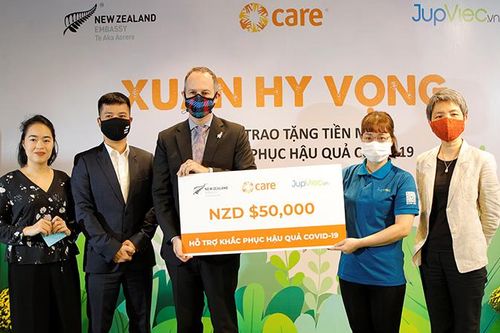Hỗ trợ 350 lao động nữ giúp việc vượt dịch Covid-19