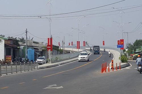 Cây cầu nối những niềm vui