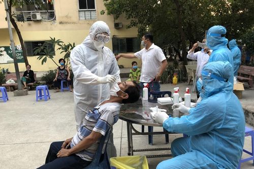 51 trường hợp tiếp xúc với bệnh nhân 1.883 đã được lấy mẫu xét nghiệm