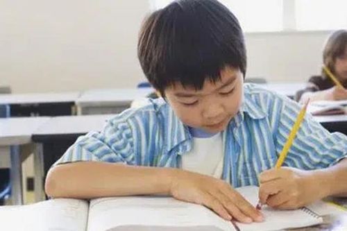 Dân mạng cười lăn lộn khi đọc đoạn văn có kết thúc bi kịch của học sinh
