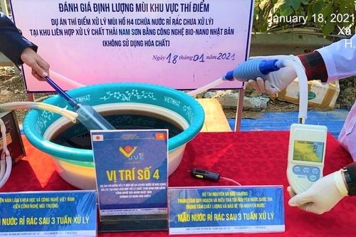 Kết thúc 1 tháng thử nghiệm xử lý mùi nước rỉ rác tại bãi rác Nam Sơn