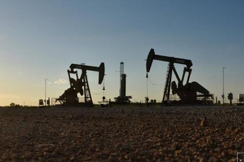 Giá xăng dầu hôm nay 4/2: Dầu Brent tiến đến ngưỡng 59 USD/thùng