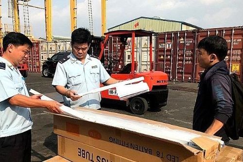Buôn lậu tuyến hàng không tăng mạnh