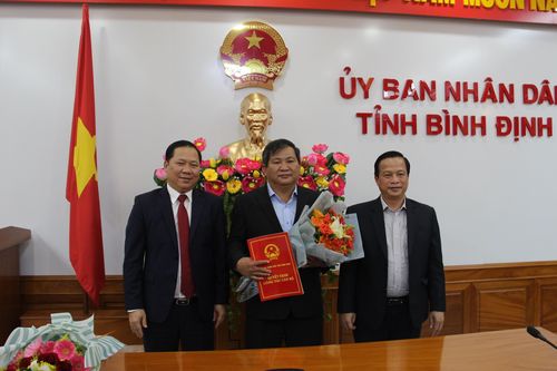 Trao quyết định bổ nhiệm Giám đốc Sở Nông nghiệp và Phát triển nông thôn tỉnh Bình Định