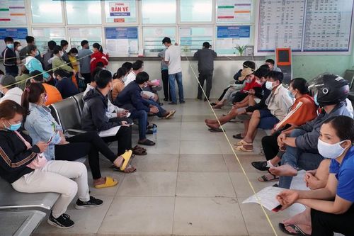 Khách đã trả hơn 62.000 vé Tết, đường sắt phải cắt bớt tàu