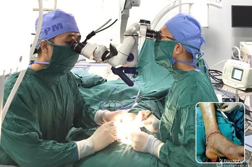 Người đàn ông 55 tuổi ở Nghệ An bị máy cắt cỏ cắt đứt cổ chân