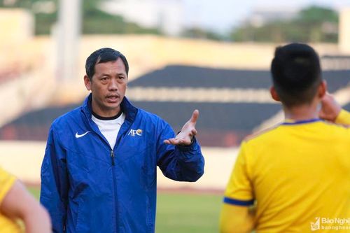Giám đốc kỹ thuật SLNA: 'Mong người hâm mộ xứ Nghệ hiểu và đồng hành cùng đội bóng'