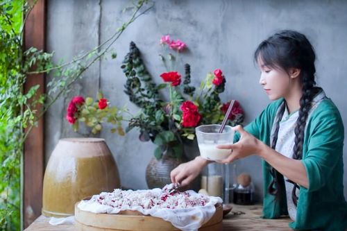 Lý Tử Thất và hành trình từ tuổi thơ nghèo khó đến 'tiên nữ đồng quê' lập kỷ lục Guinness Thế giới