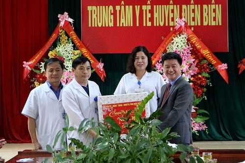 Đồng chí Nguyễn Sỹ Quân chúc tết các đơn vị trên địa bàn huyện Điện Biên