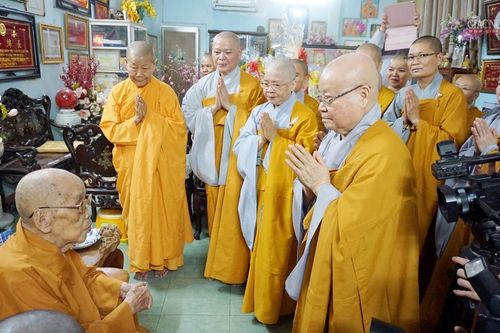 Phân ban Ni giới T.Ư, TP.HCM khánh tuế chư tôn giáo phẩm