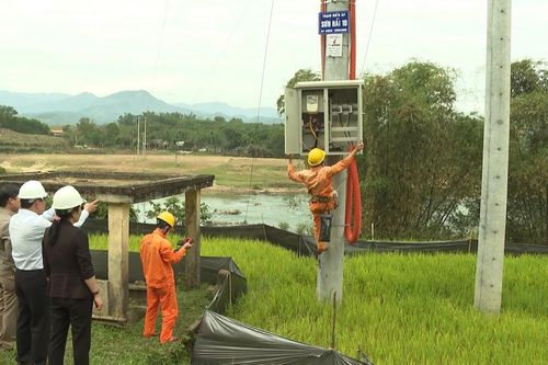 Quảng Ngãi: Đưa vào sử dụng công trình cấp điện cho xã vùng cao