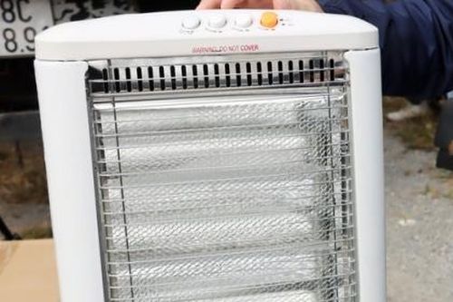 Phát hiện gần 8.500 đèn sưởi nghi giả nhãn hiệu HITACHI