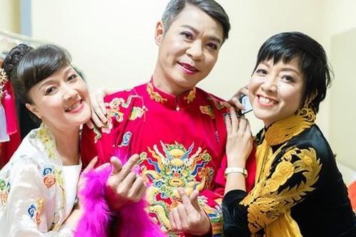 Vân Dung làm lộ hình ảnh Công Lý - Thảo Vân thân thiết sau hậu trường 'Táo quân'
