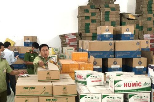 Xử lý hàng loạt kho hàng nhập lậu
