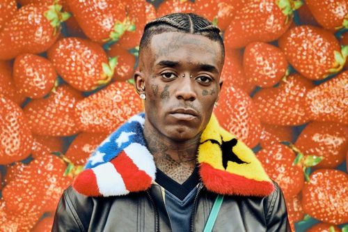 Rapper gắn kim cương lên trán không cần stylist để mặc đẹp