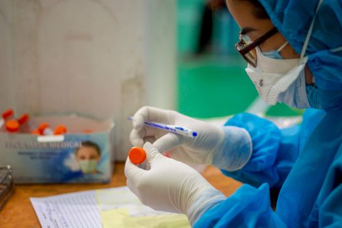 TP Hạ Long hủy bắn pháo hoa, tổ chức xét nghiệm toàn dân
