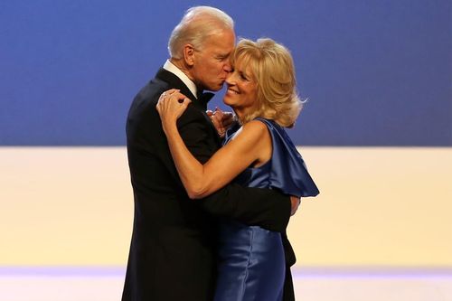 Món quà Tổng thống Joe Biden luôn tặng vợ vào Valentine