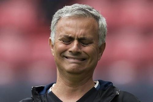 Mourinho vỡ mộng vô địch