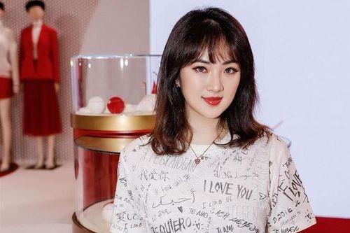 Con gái CEO Huawei khiến bố phải xin lỗi nhân viên