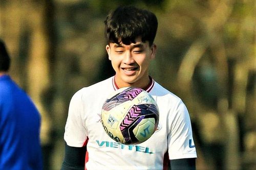 20 cầu thủ Viettel ở lại CLB đón Tết