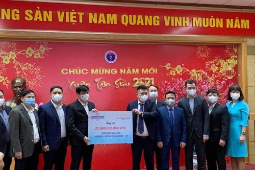 Bộ Y tế tiếp nhận 21 tỷ đồng hỗ trợ Quỹ mua vaccine phòng chống dịch COVID-19