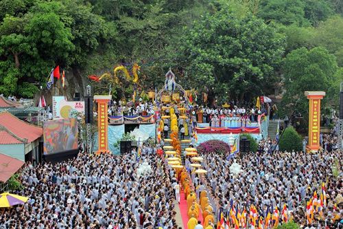 Lễ hội truyền thống Quán Thế Âm Ngũ Hành Sơn được công nhận là Di sản văn hóa phi vật thể quốc gia