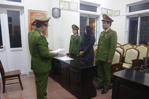 Bắt đối tượng lừa đảo chiếm đoạt hơn 2 tỷ đồng