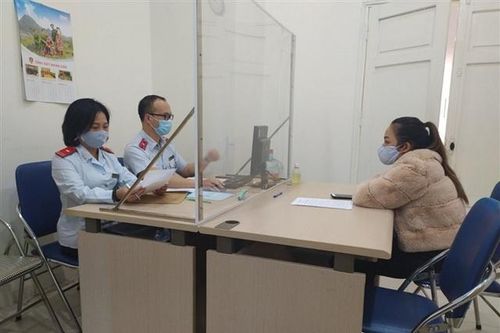 Hà Nội: Thêm 3 trường hợp đăng tin giả về Covid-19 bị xử phạt 22,5 triệu đồng