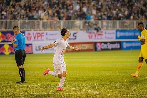 Văn Toàn không thể về quê đón Tết