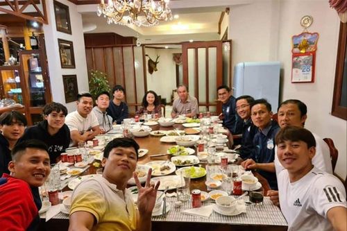 V-League đón Tết buồn vì COVID-19