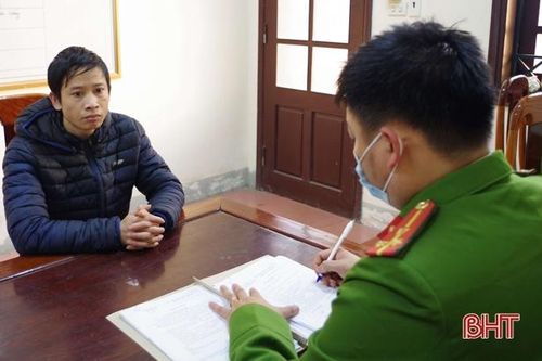 Nghiện lâu năm, mua ma túy về vừa bán vừa dùng