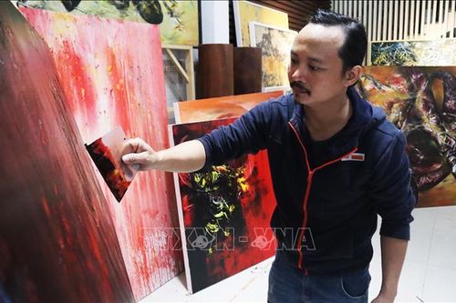 Người họa sĩ thổi hồn vào tranh vẽ trâu