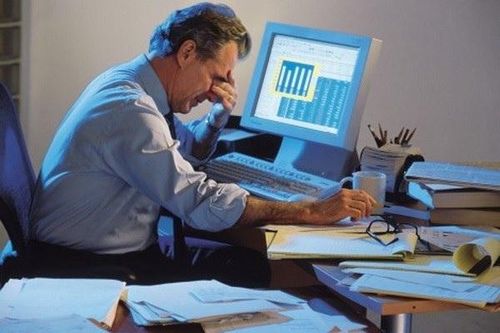Làm việc và ngủ quá nhiều: Nguy cơ đột quỵ đều cao?